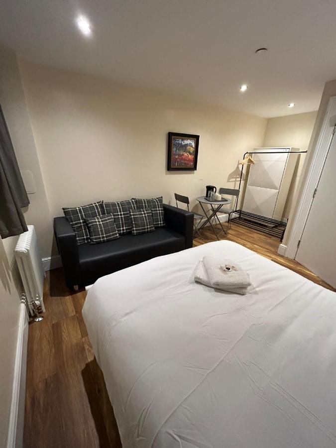 Modern Double Room With Sofa エディンバラ エクステリア 写真