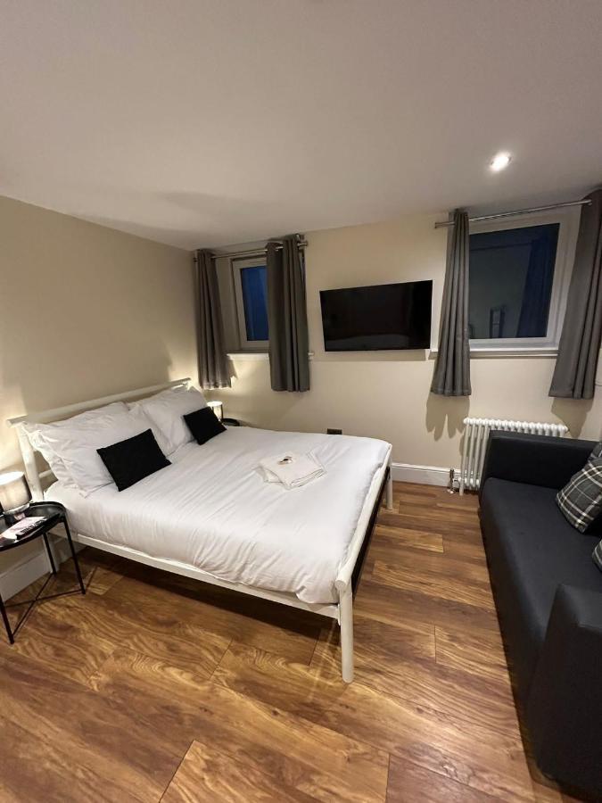 Modern Double Room With Sofa エディンバラ エクステリア 写真