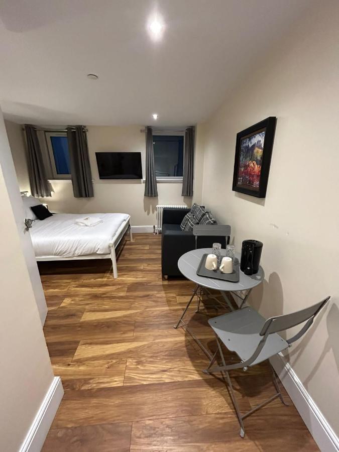 Modern Double Room With Sofa エディンバラ エクステリア 写真